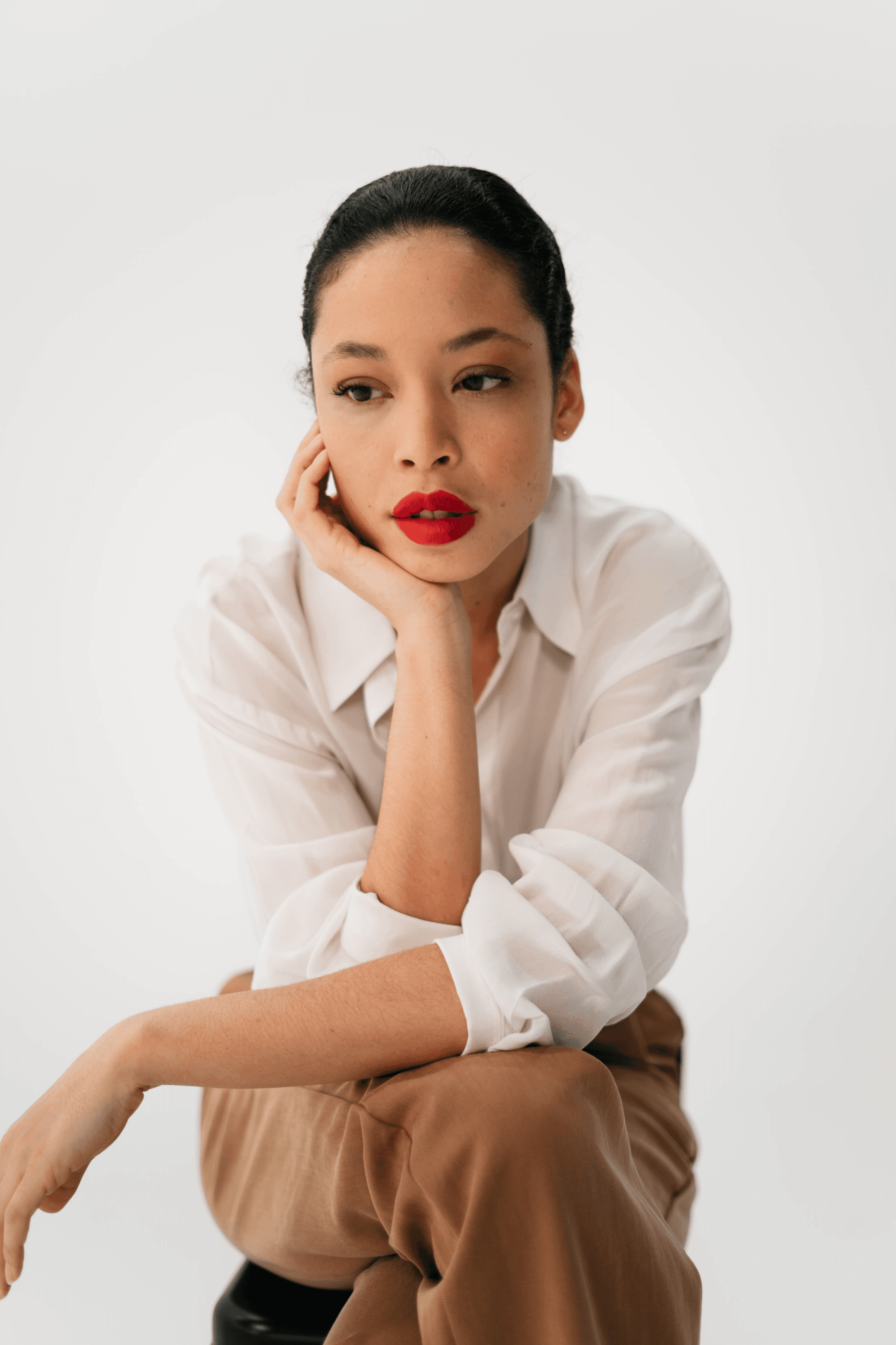 Product packshot photo shooting - LED lighting kit and white cyclorama